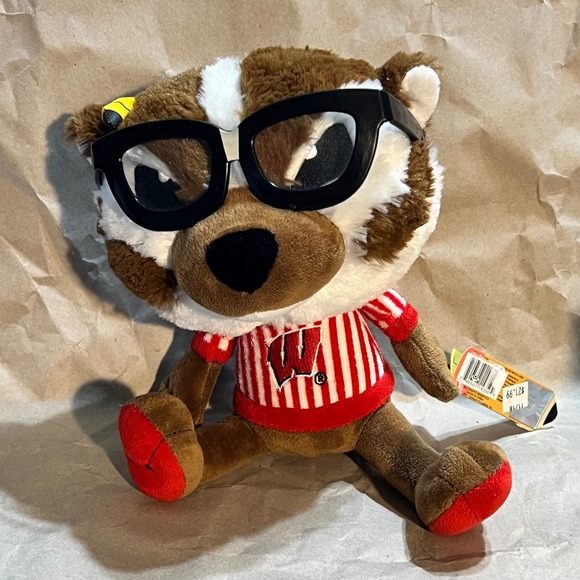 Accessory Innovations Other - Fabrique Innovations Wisconsin Bucky Badger Plush Study Buddies Team Nerds Brown